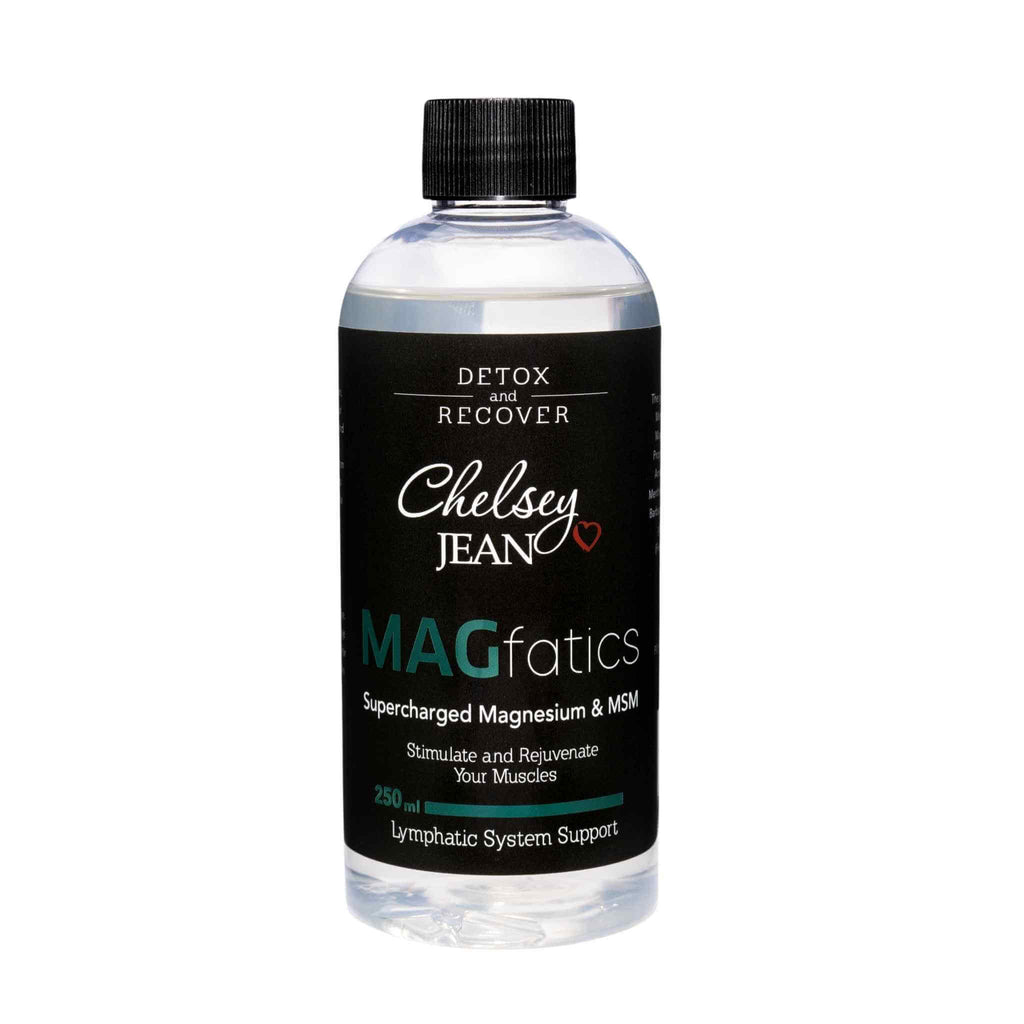 250ml bottle of Chelsey Jean magfatics oil on a white background